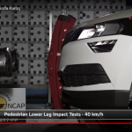 Nárazové zkoušky EuroNCAP Škody Karoq - impaktor nohy | Foto: EuroNCAP